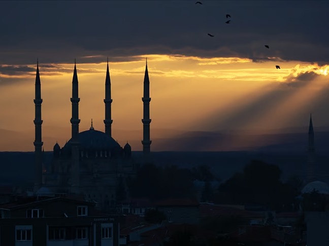 Üç ayların başlangıcı ne zaman? Diyanet ile Üç aylar ne zaman başlayacak?