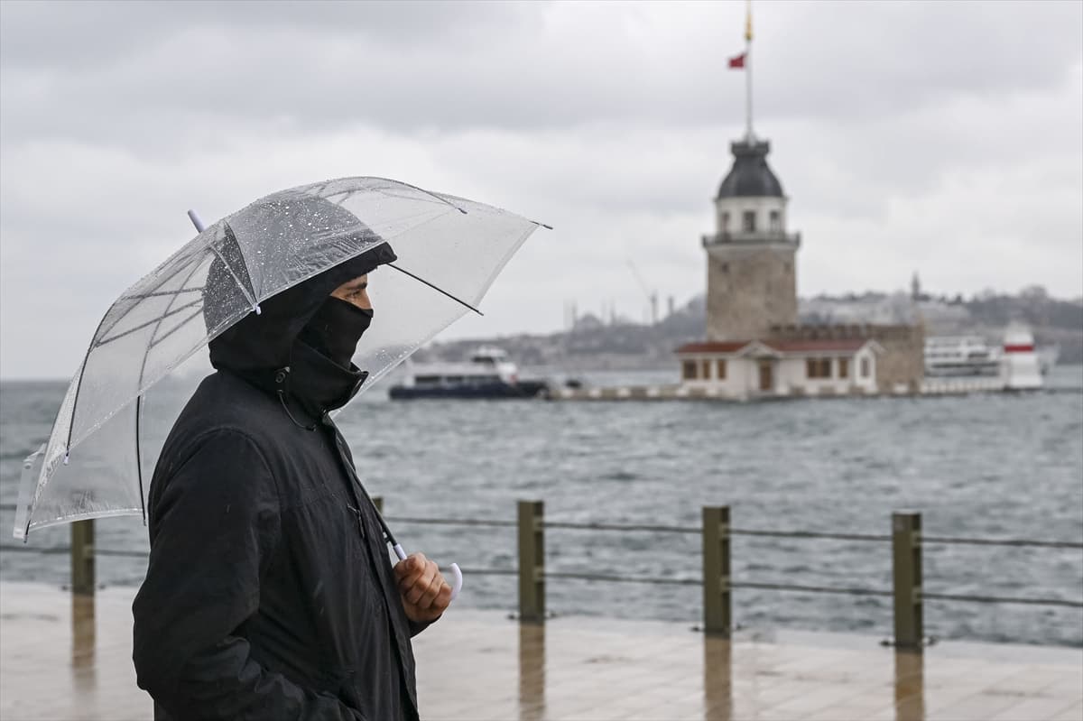 İstanbul’da sağanak ve fırtına etkili oldu