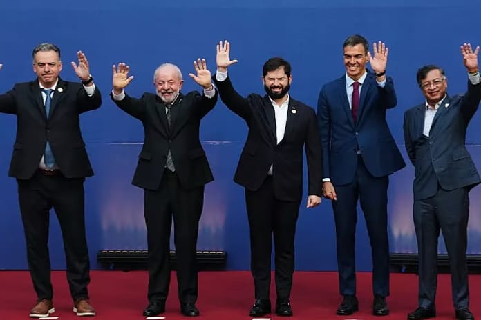 Sanchez Latin Amerika'da demokrasi çağrısı yaptı