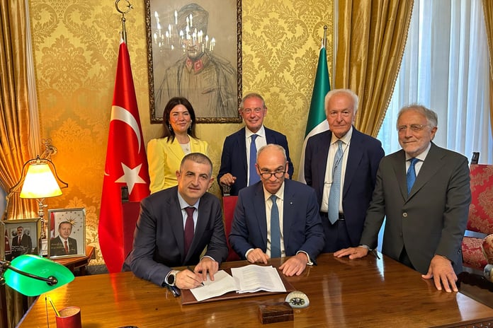 Baykar İtalyan havacılık devi Piaggio’yu resmen bünyesine kattı