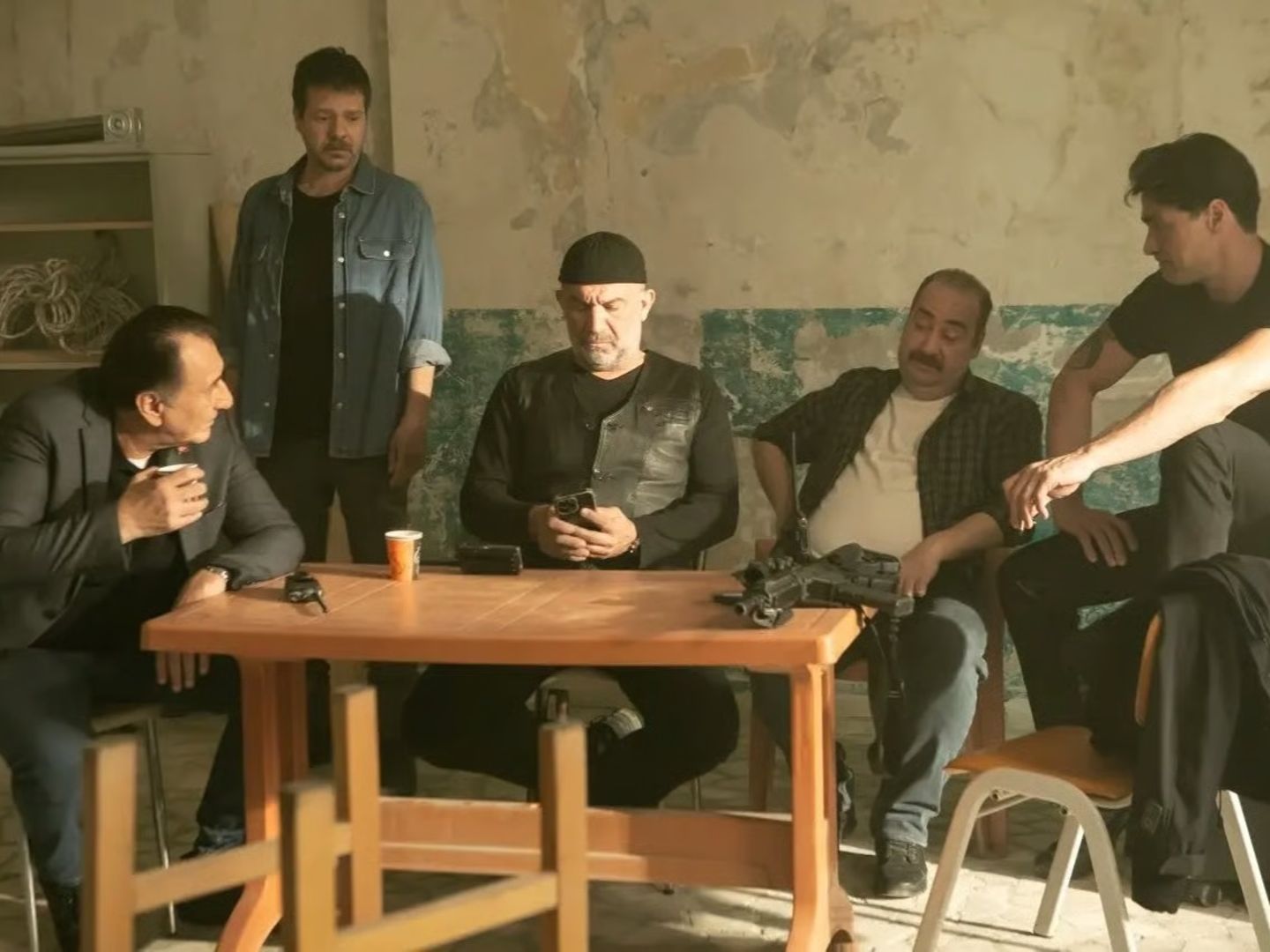 Arka Sokaklar son bölüm full izle | Kanal D ile Arka Sokaklar 751. bölüm izle