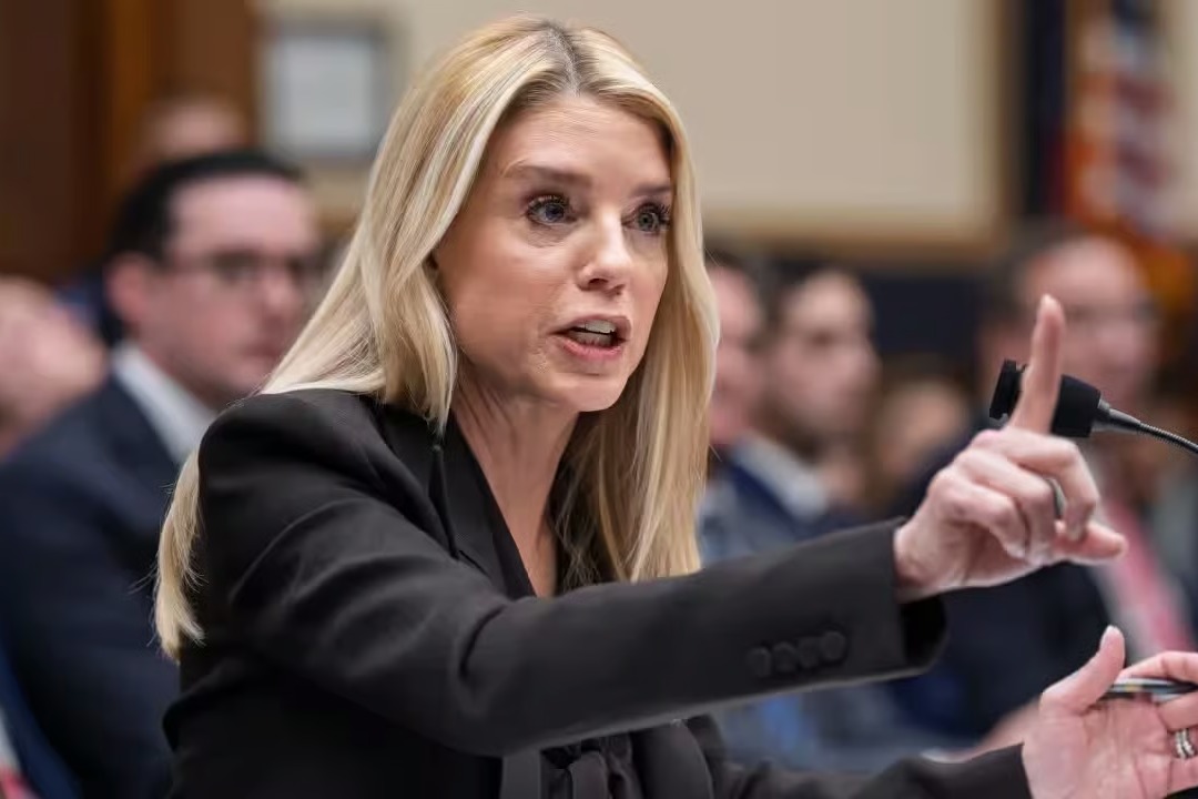 Bondi Under Pressure in Epstein Hearing