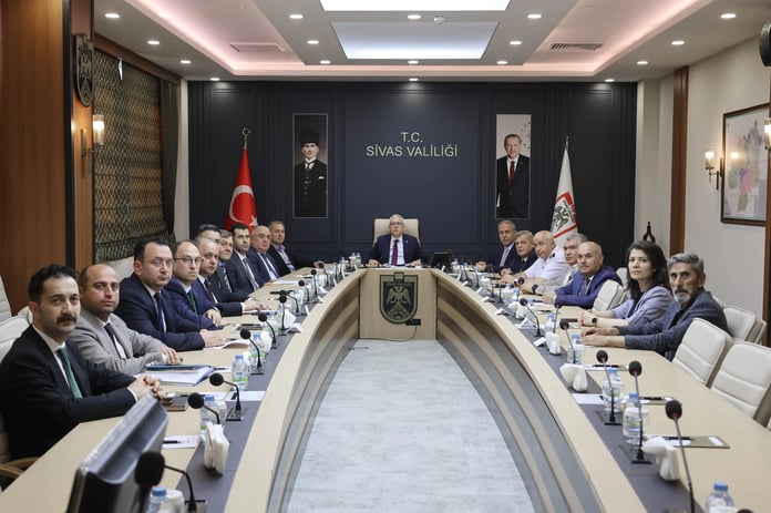 Sivas Valiliğinden açıklama: KKKA vakalarında 7 ölüm 39 vaka