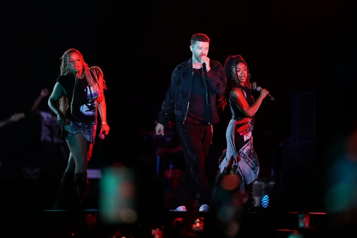 Dünyaca ünlü şarkıcı Justin Timberlake, İstanbul'da konser verdi