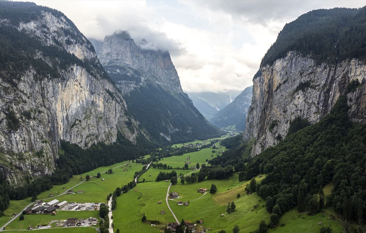 Alpler'in ortasında düşsel bir vadi: Lauterbrunnen