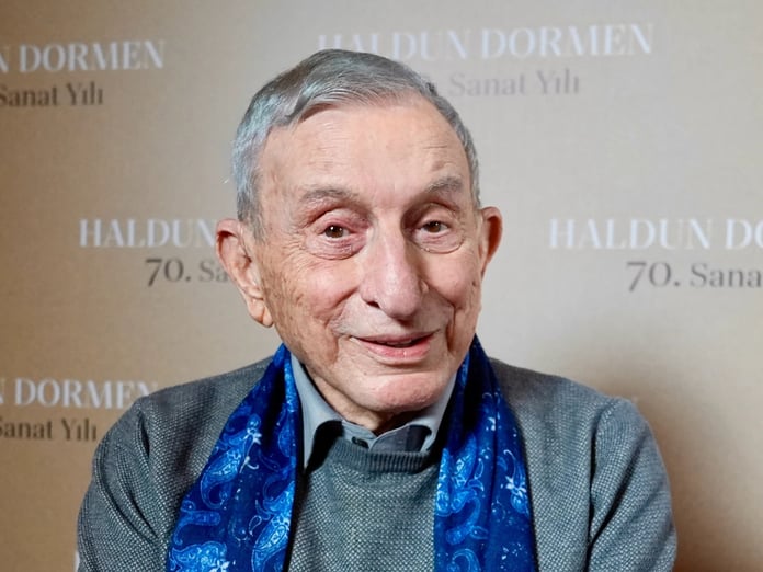 Usta oyuncu Haldun Dormen hayatını kaybetti
