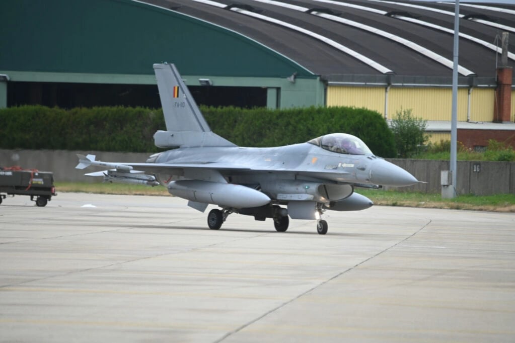 Belçika, bu yıl Ukrayna'ya 10 F-16 savaş uçağı teslim edecek