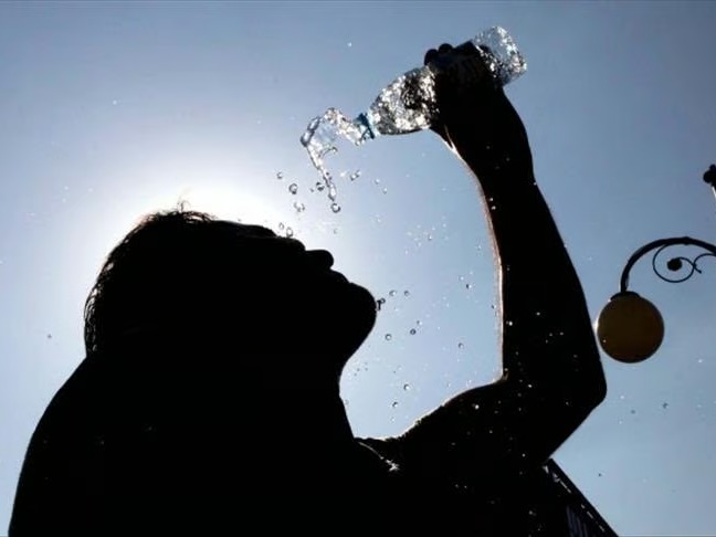 Hafta sonundan itibaren aşırı sıcaklar geliyor: 17 il sarı, 2 il turuncu kodda, İstanbul'a özel uyarı