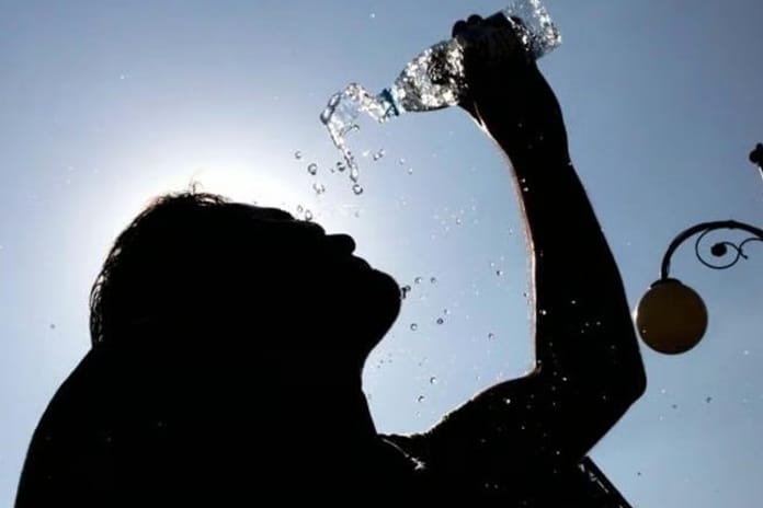 Hafta sonundan itibaren aşırı sıcaklar geliyor: 17 il sarı, 2 il turuncu kodda, İstanbul'a özel uyarı