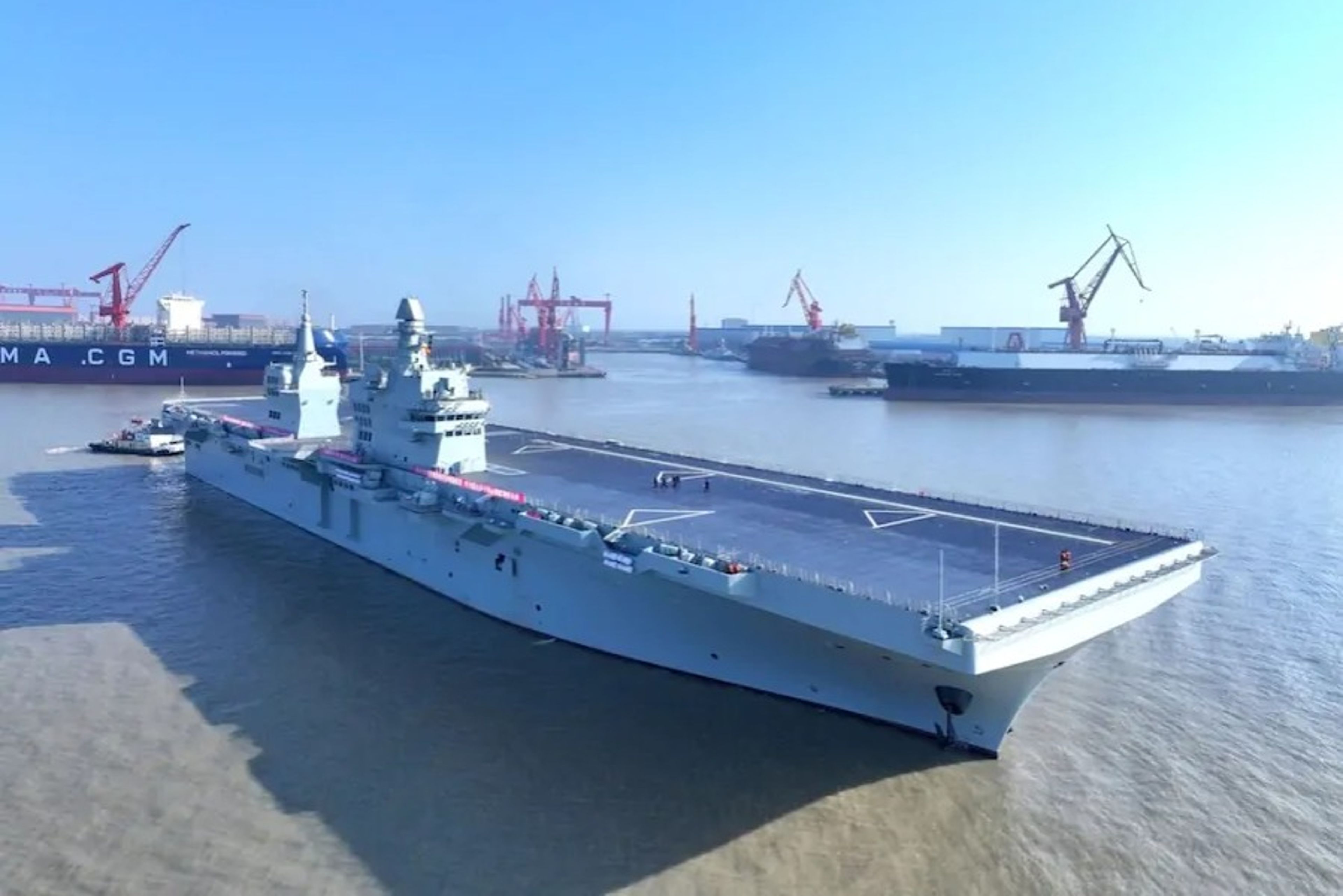 Çin’in yeni Type 076 amfibi hücum gemisi Sichuan ilk deniz testlerine başladı