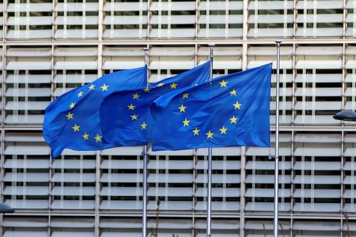 AB Meta ve TikTok'un şeffaflık kurallarını ihlal ettiğini açıkladı