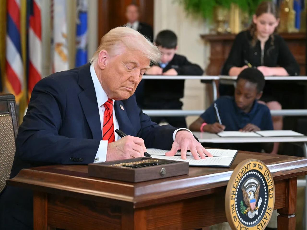 Trump'ın gümrük vergileri yürürlüğe girdi
