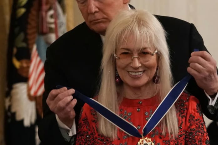 Trump'ın Knesset'te övdüğü İsrail yanlısı Miriam Adelson kim?