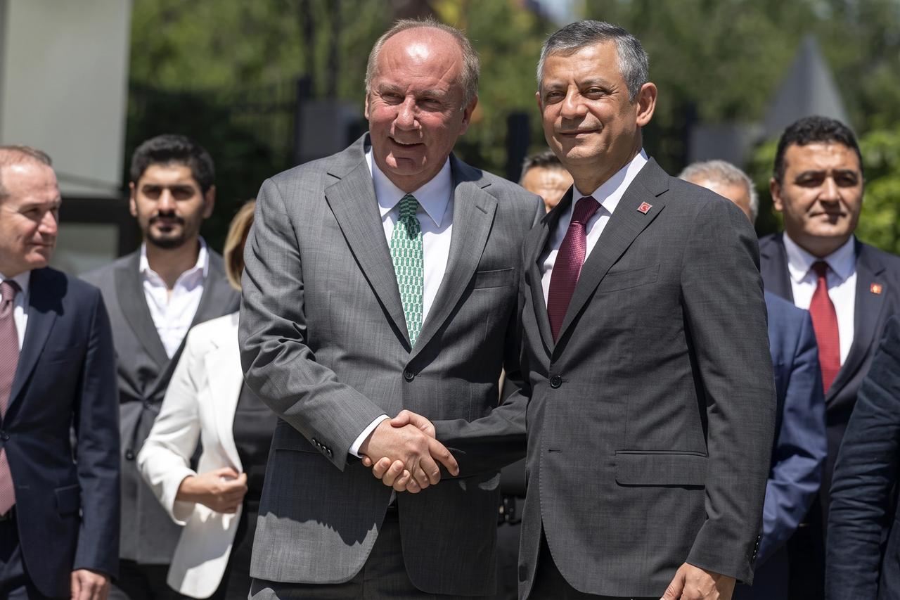 Muharrem İnce'nin "Helal para' çıkışı gündem olmuştu! Özgür Özel'den açıklama geldi
