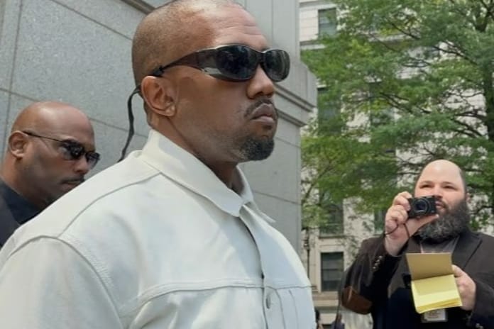 “Heil Hitler” şarkısı Kanye West'in vizesini yaktı