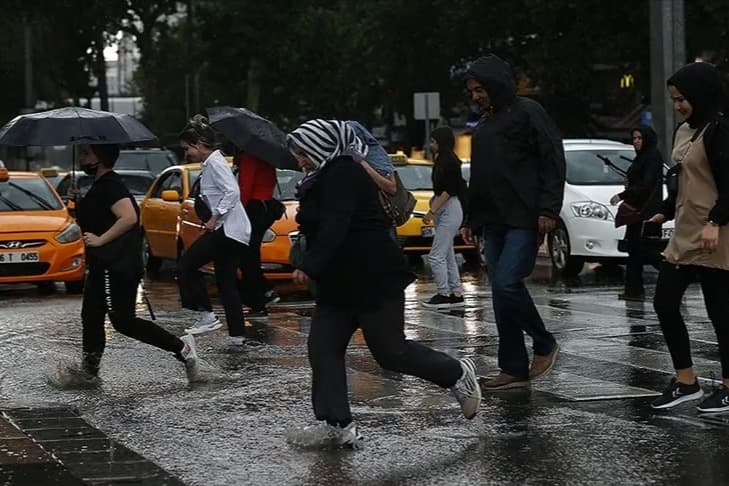 Meteoroloji'den sağanak ve soğuk hava dalgası alarmı! 1 Mayıs'ta hava nasıl olacak? 
