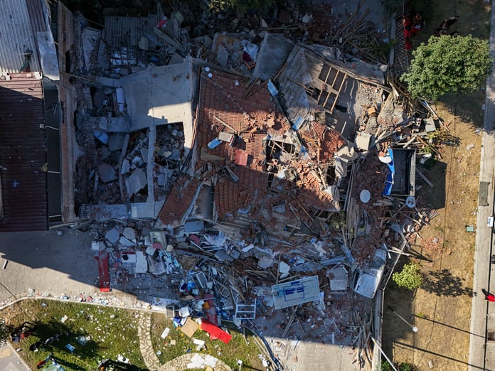 Balıkesir'de yıkılan binanın sahibi tutuklandı müteahhidi ise serbest bırakıldı