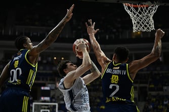 Derbiyi uzatmada Fenerbahçe kopardı