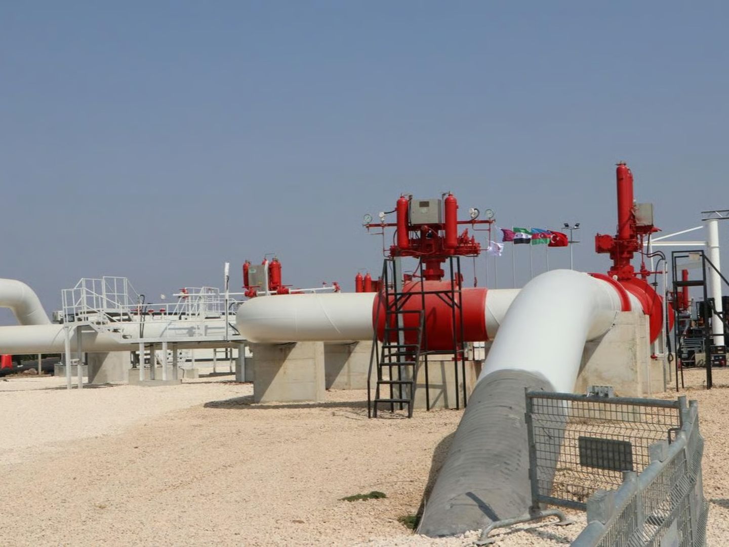 Suriye’de köylüler su ararken doğalgaz buldu