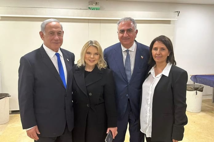 İsrail'in Pehlevi için propagandayı Ekim 2025'te başlattığı ortaya çıktı