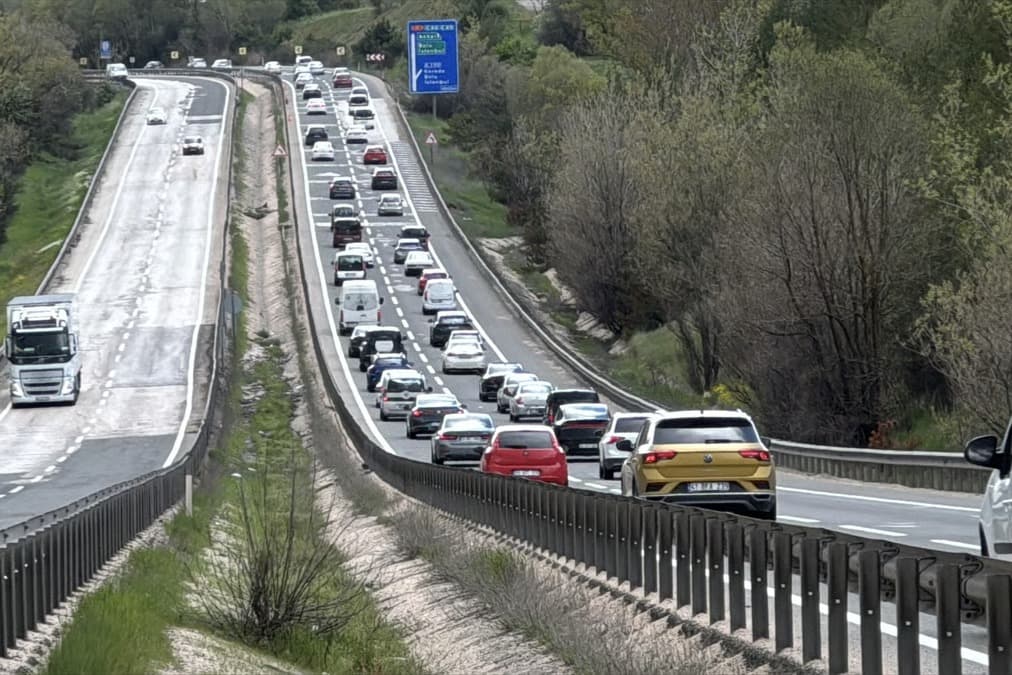 Yollarda bayram tatilinden dönüş yoğunluğu başladı