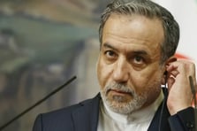 Abbas Arakçi İsrail'in yakıt depolarına saldırı düzenlemesine tepki gösterdi