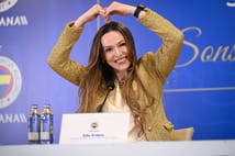 Sarı lacivertli bir ömre adanmış son imza: Eda Erdem Fenerbahçe ile 2 yıl daha sahada 