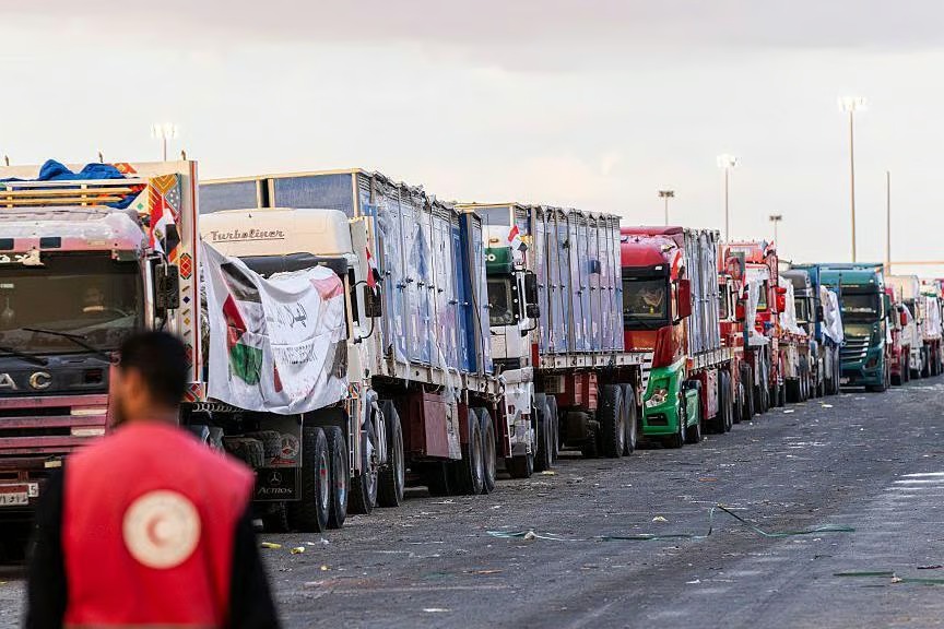 Hundreds of Aid Trucks Head to Gaza Under Ceasefire Deal