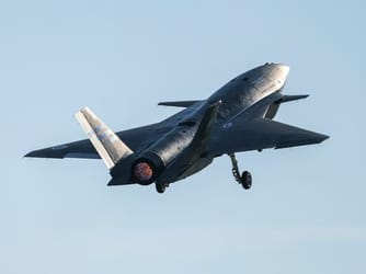 KIZILELMA Jet Flies With Turkish AESA Radar