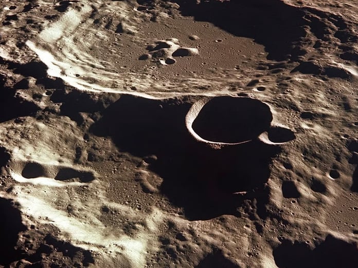 Dünya'yı kurtaran asteroit Ay'a çarpabilir