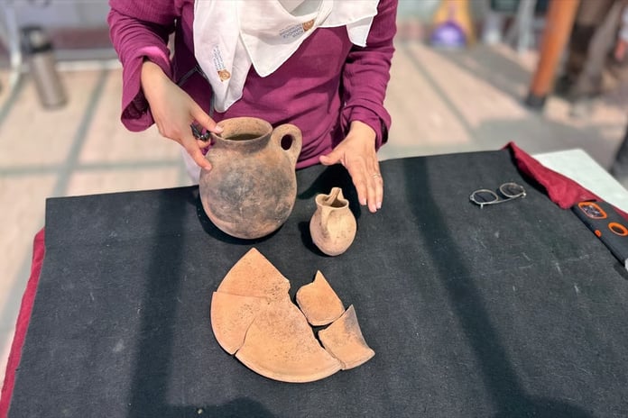 Konya Karahöyük'te 3500 yıllık mutfak seti bulundu