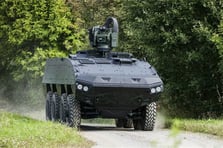 Japon Kara Kuvvetleri ilk Patria AMV XP zırhlısını teslim aldı