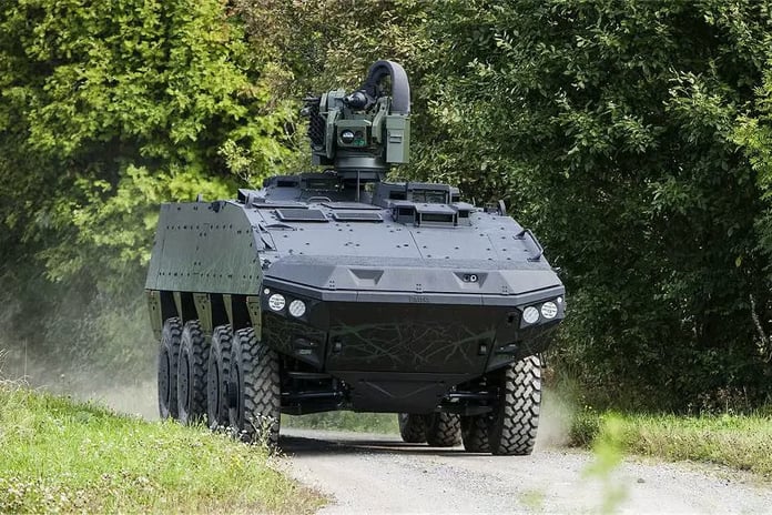 Japon Kara Kuvvetleri ilk Patria AMV XP zırhlısını teslim aldı