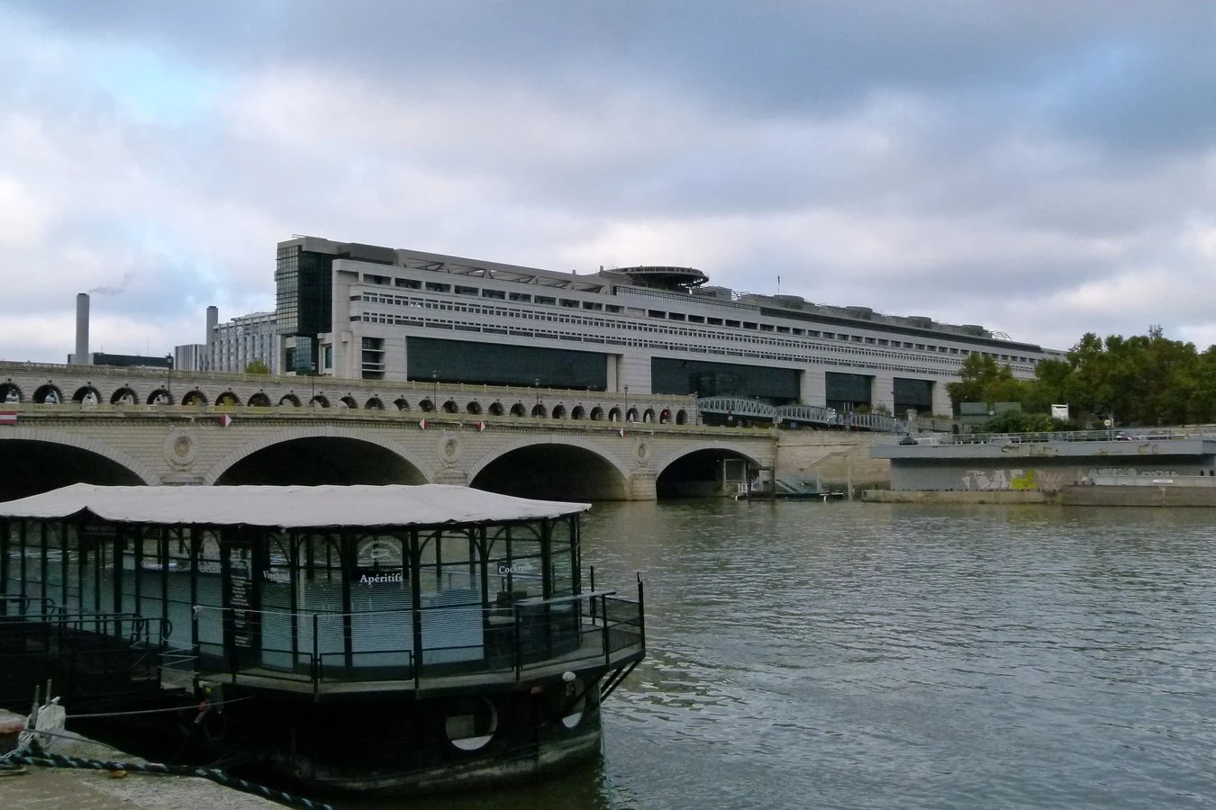 Fitch Turns Negative on France, Keeps A+ Rating