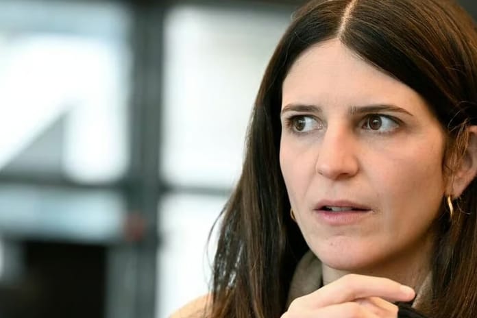 Fransa’da tartışmalı yayın sonrası hükümete eleştiri