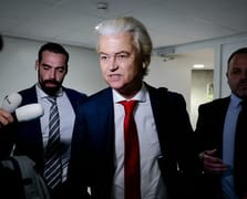 Hollanda seçimleri öncesi İsrail etkisindeki aşırı sağ liderliğini koruyor