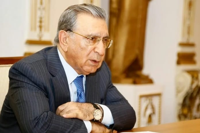 Azerbaycan'ın Fetullah Gülen'i darbe girişiminde bulundu