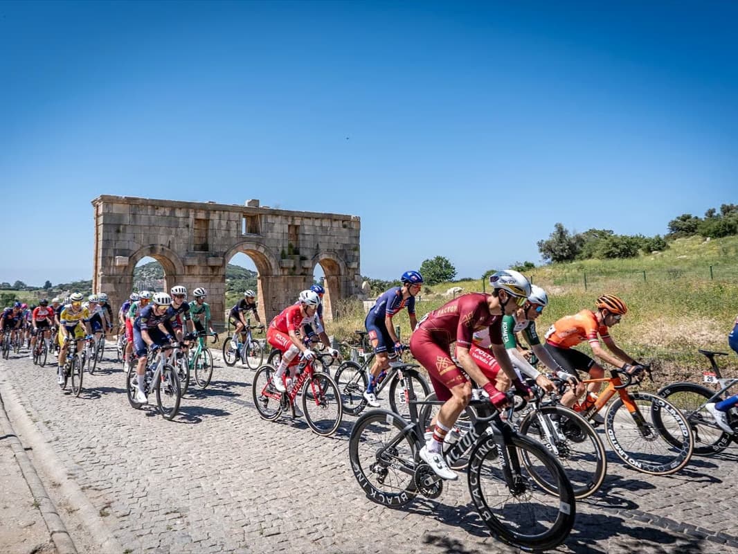 TUR 2026'nın en uzun etabında zafer Casper van Uden'in