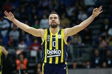 Fenerbahçe, kaptanı Melih Mahmutoğlu ile yola devam kararı aldı: Sözleşmesi 1 yıl uzatıldı