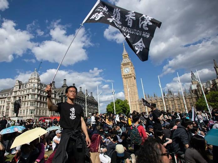 Hong Kong yönetimi yurt dışındaki 19 aktivist için yakalama kararı çıkardı