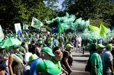 Belçika'da havayolu çalışanları beşinci kez greve gitti