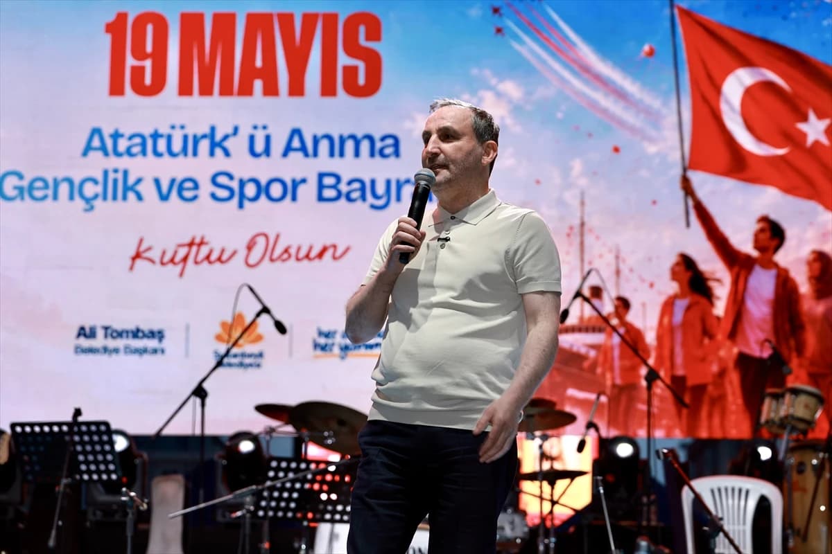 Sultanbeyli'de kanseri yenen minik Zeyd için gökyüzü balonlarla renklendi