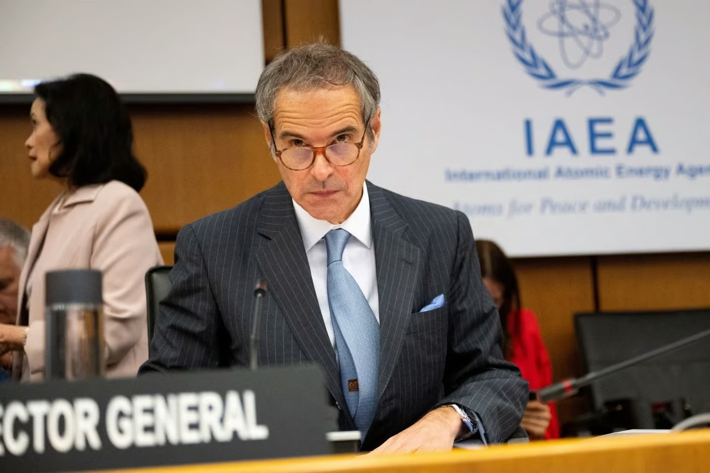 UN Withdraws Nuclear Inspectors from Iran 