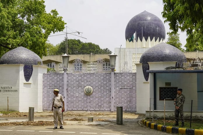 Hindistan ve Pakistan'dan karşılıklı sınır dışı kararları