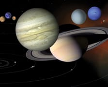 Gezegenler aslında eğri mi doğuyor?