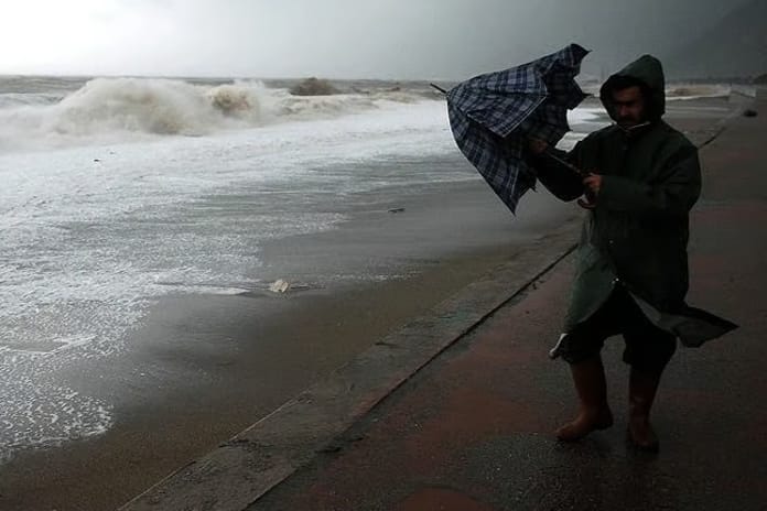 Meteoroloji uyardı! Ani sel ve fırtına tehlikesi kapıda