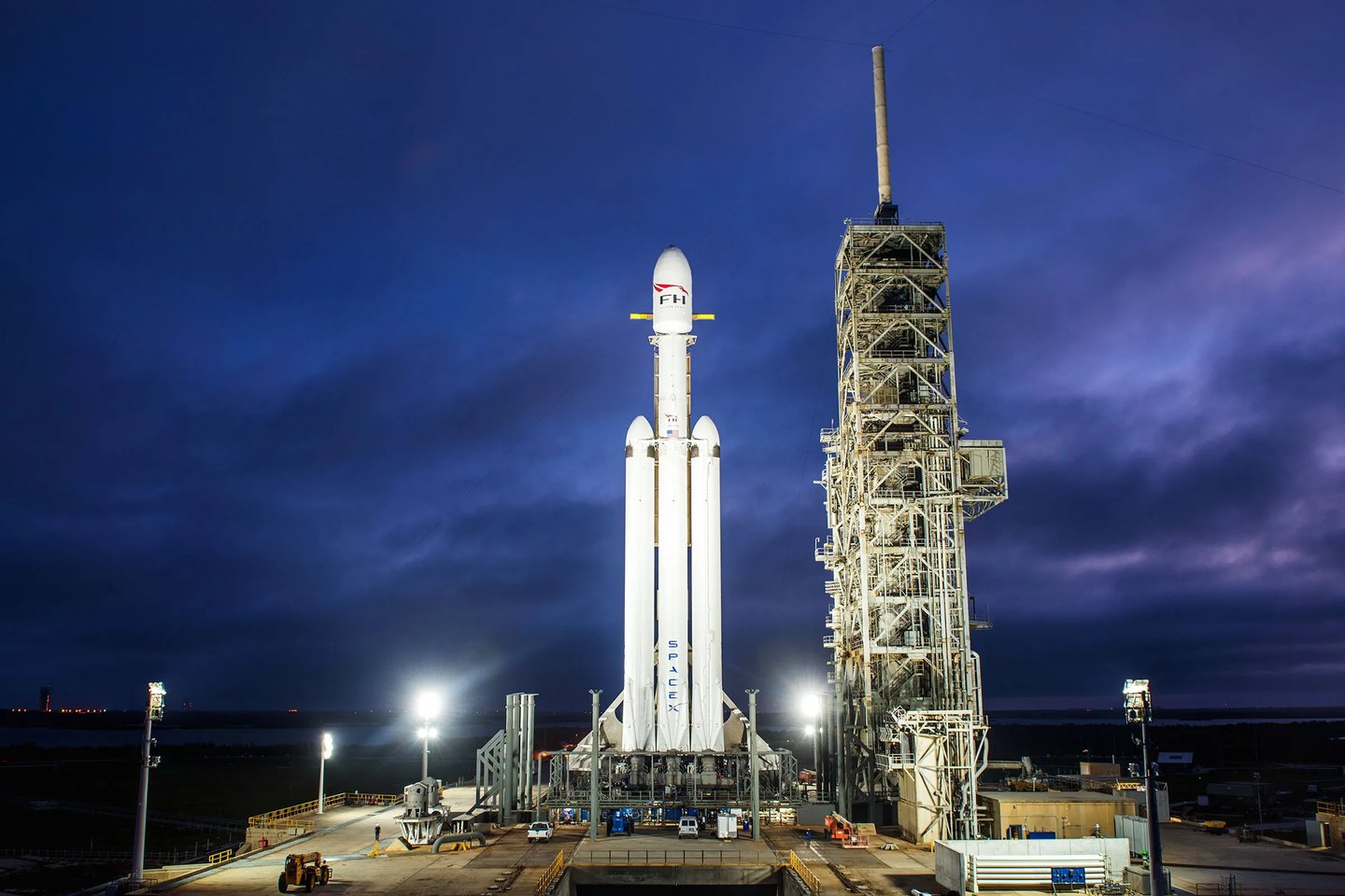 SpaceX'in Falcon Heavy roketi.