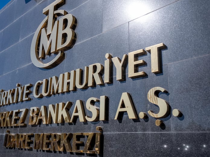 Merkez Bankası'ndan ihtiyatlı faiz indirimi: Politika faizi yüzde 39,5'e çekildi
