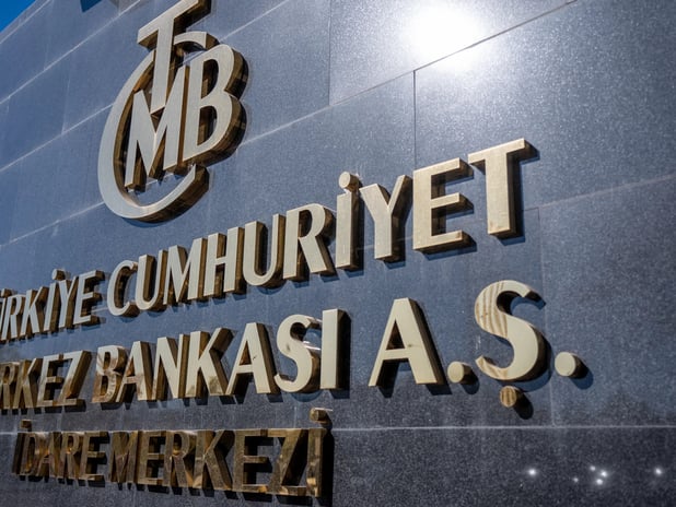 Türk Lirası için bir adım daha! Merkez Bankası izin verdi