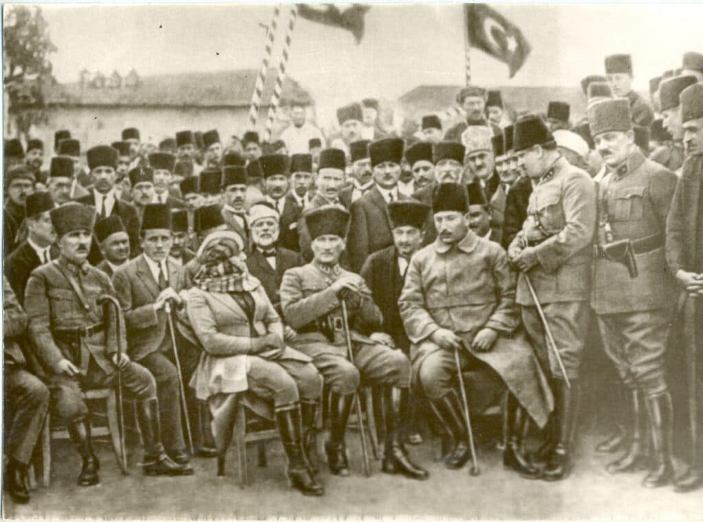 10 Kasım Atatürk fotoğrafları ve şiirleri